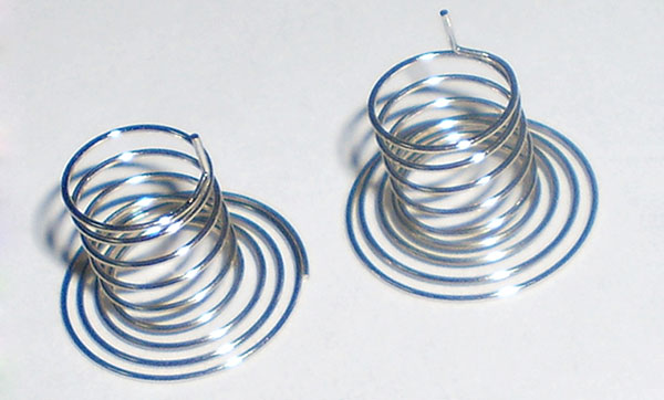 觸碰彈簧 觸碰彈簧